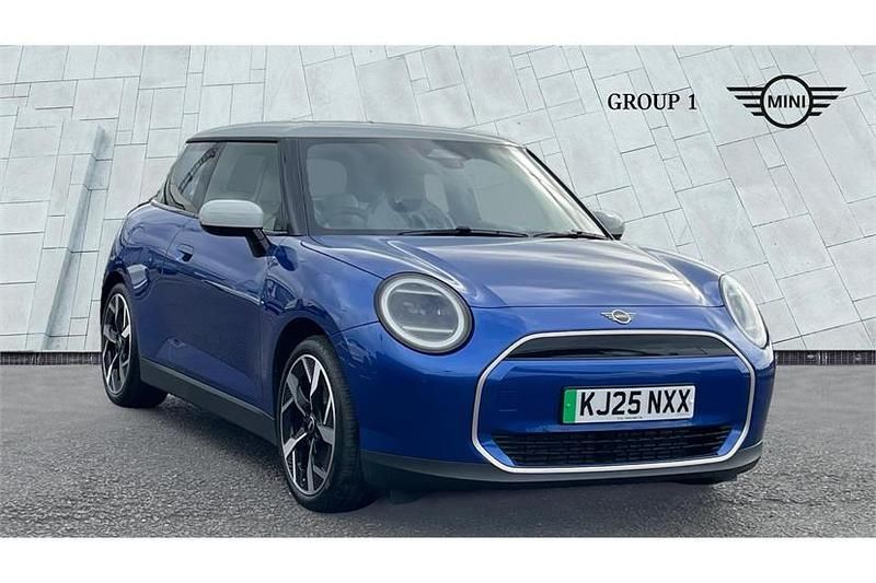 Blazing blue New 2025 Mini Cooper Exclusive Hatchback | £28,650 (Super price) - Image 1/4