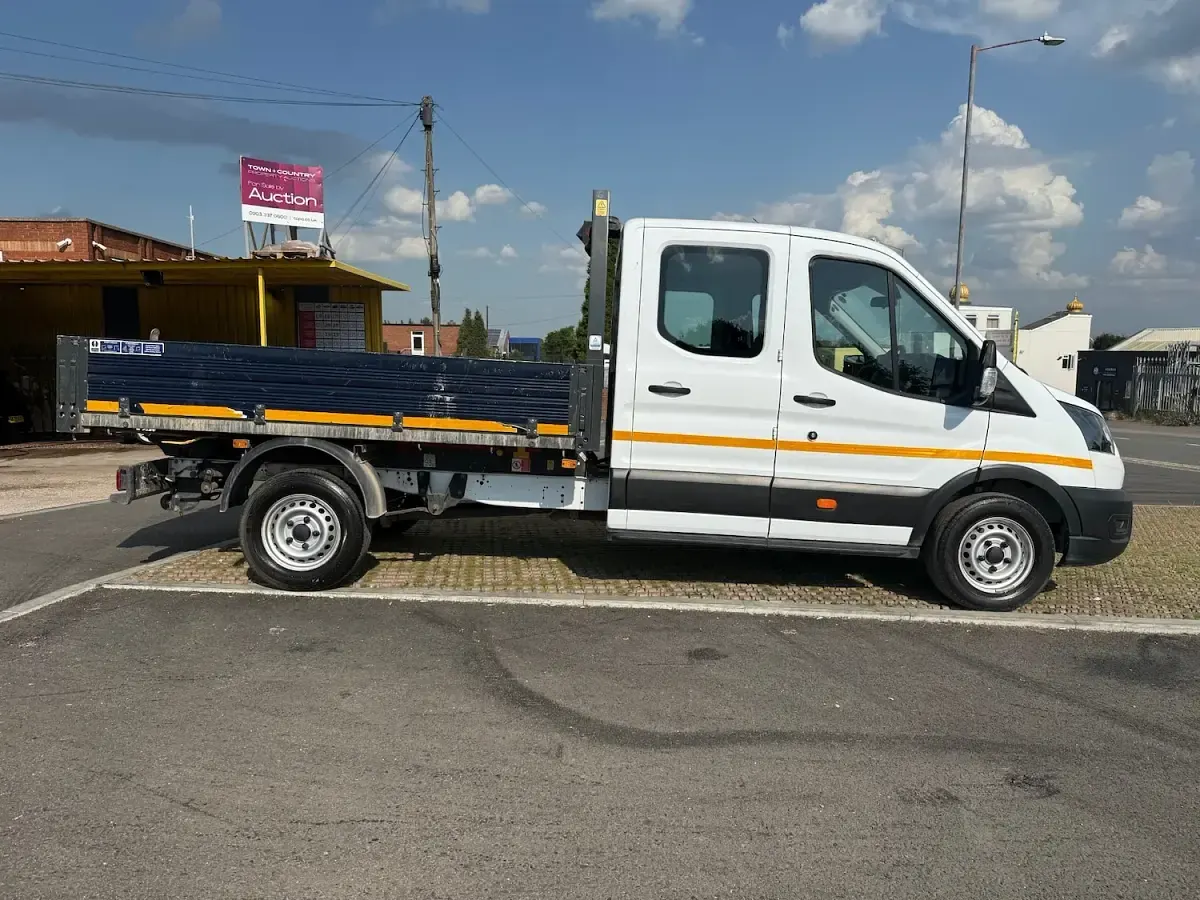 Used Ford Transit 130 HP (95 kW) 2019 White Cabriolet