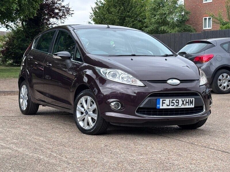 Red Used 2010 Ford Fiesta Zetec Hatchback | £1,675 (Good price) - Image 1/4