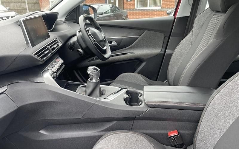 Used Peugeot 3008 Active 131 HP (96 kW) 2019 SUV