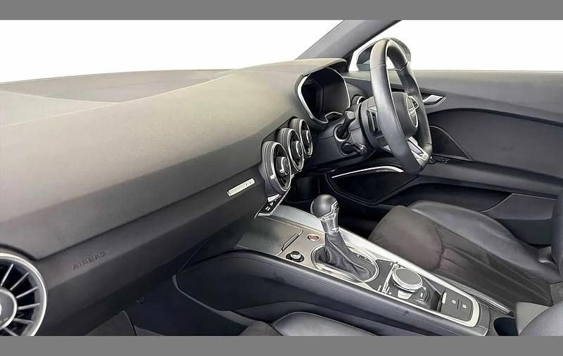 Usado Audi TT Sport 194 HP (142 kW) 2023 Branco Coupé