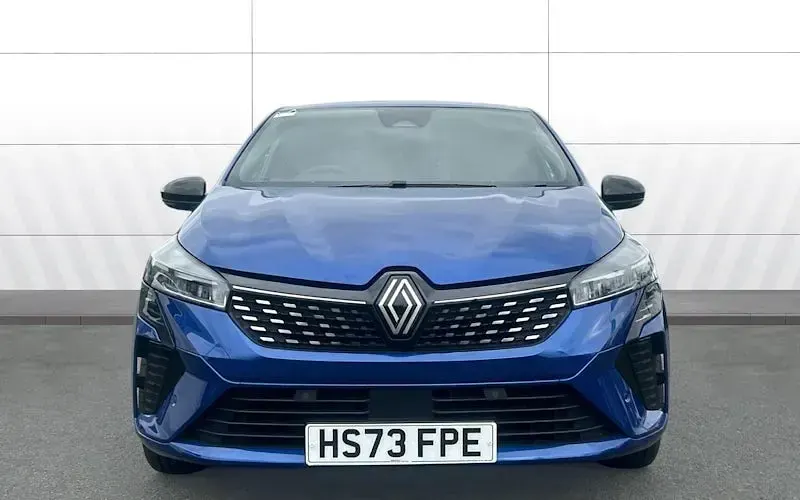 Used Renault Clio Techno 143 HP (105 kW) 2025 Hatchback