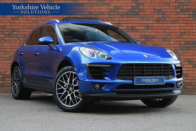 Blue Used 2017 Porsche Macan S SUV | £30,750 (Fair price) - Image 1/4