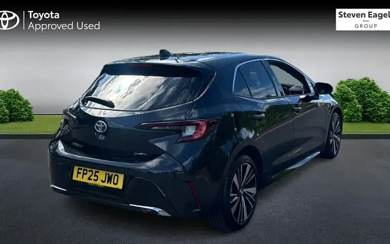 Used Toyota Corolla Design 140 HP (102 kW) 2026 Hatchback