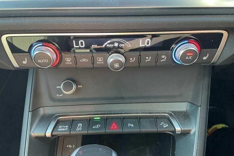 Begagnad Audi Q3 S-Line 2022 Blå SUV