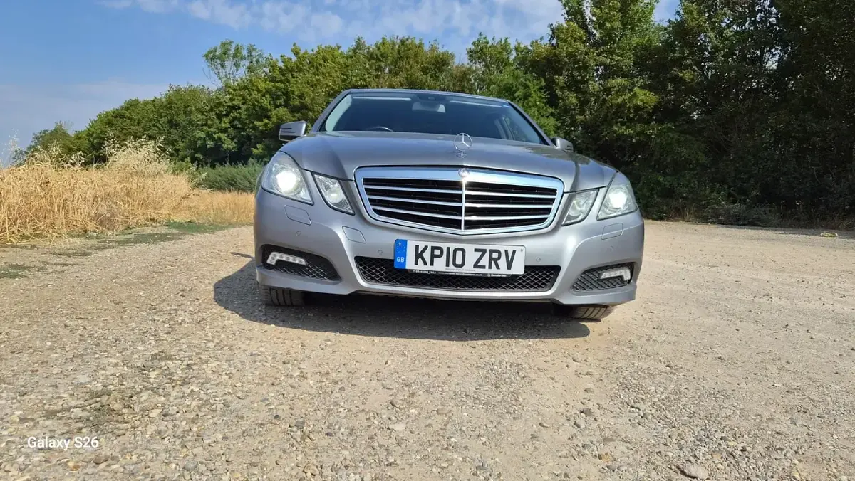 Used Mercedes E250 Avantgarde 2010 Silver Sedan