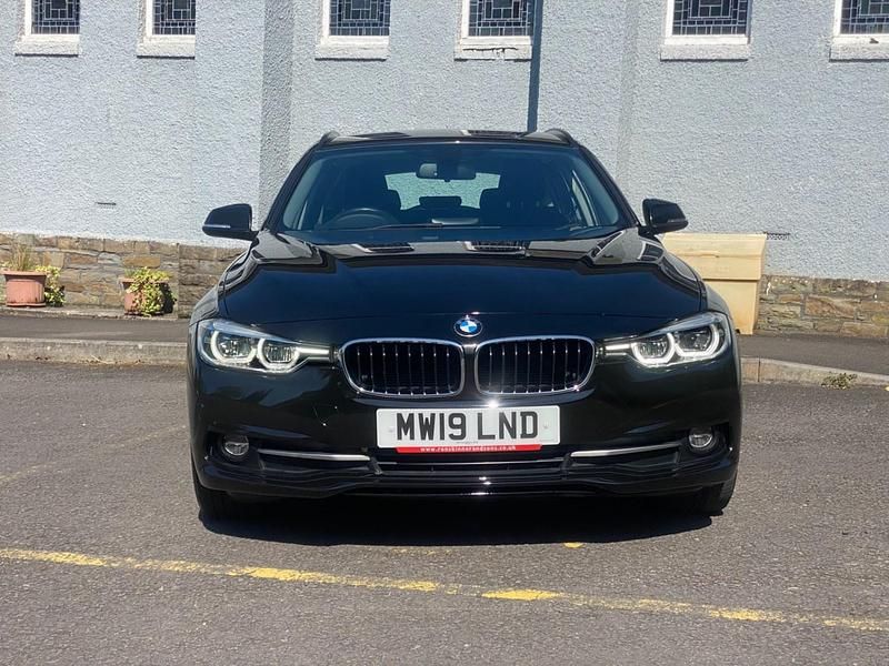 Usado BMW 316 Sport Line 2019 Negro Familiar