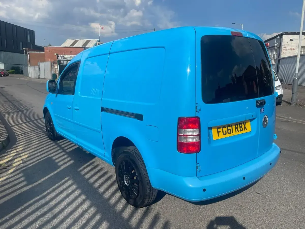 Used VW Caddy 102 HP (75 kW) 2011 Blue MPV