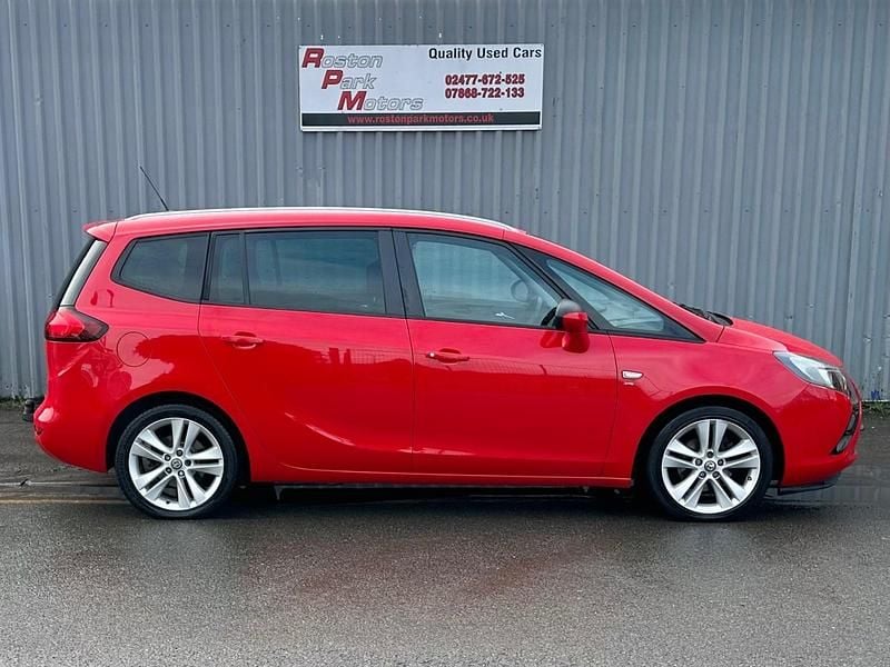 Used Vauxhall Zafira SRi 2014 Red MPV