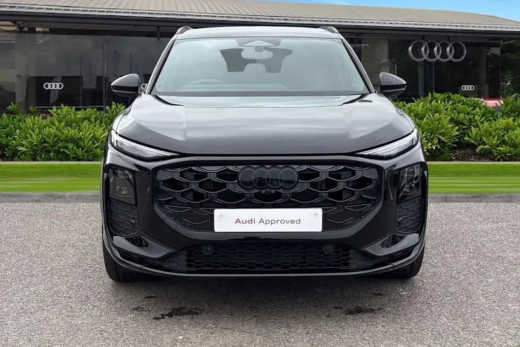 Used Audi Q3 Advanced 150 HP (110 kW) 2026 Black SUV