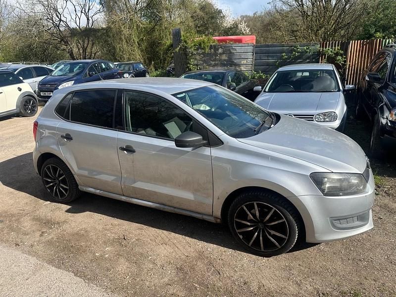 Used VW Polo S 70 HP (51 kW) 2010 Silver Hatchback