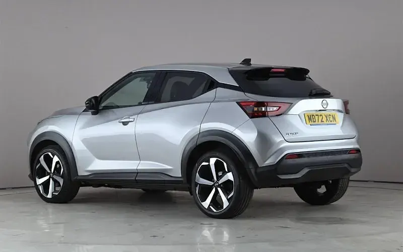 Used Nissan Juke Tekna 114 HP (83 kW) 2023 Silver SUV
