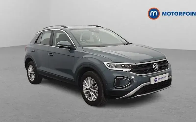 Used VW T-Roc Life 110 HP (80 kW) 2023 SUV