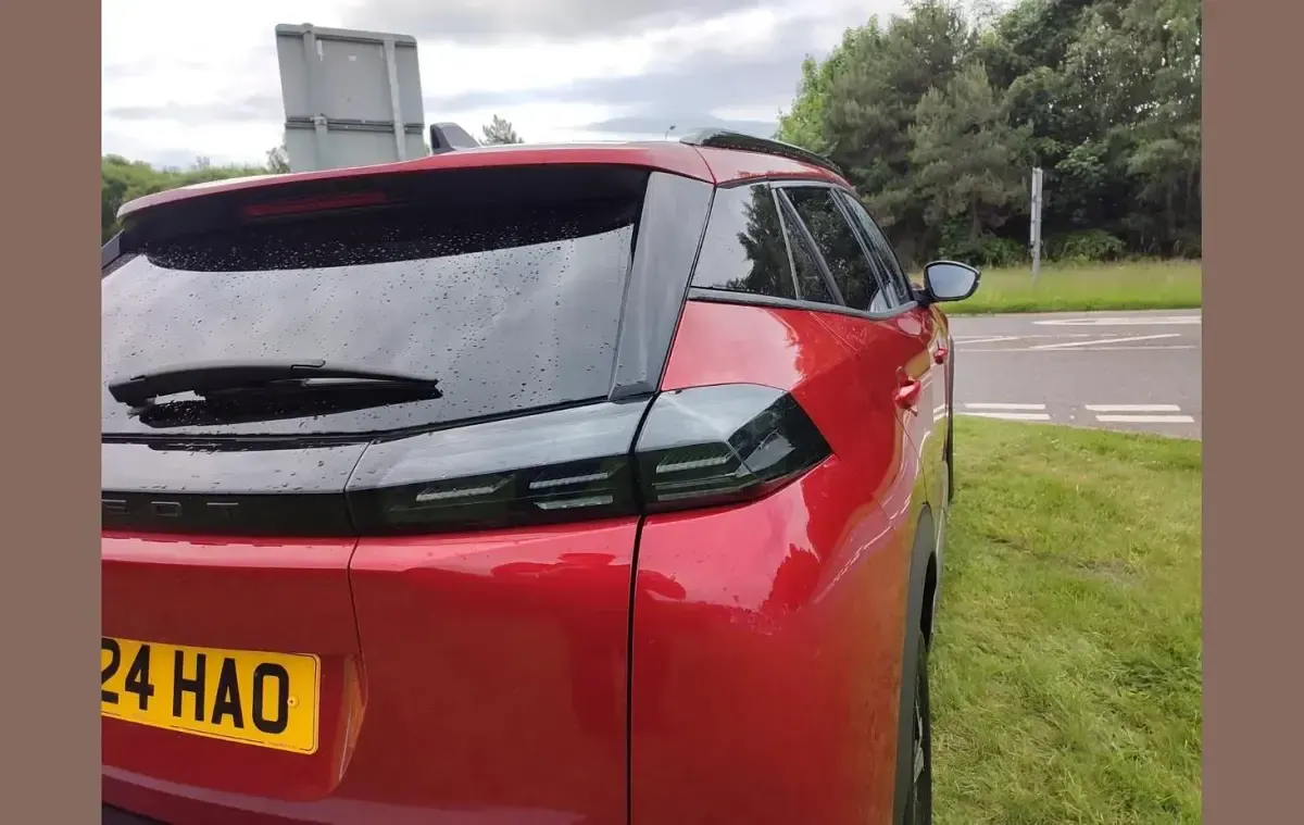 Used Peugeot 2008 Allure 128 HP (94 kW) 2024 Red SUV
