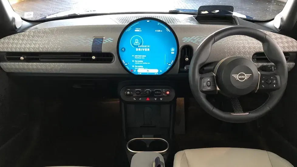 Begagnad Mini Cooper Hatch 113 kW (154 HK) 2025 Blå Halvkombi