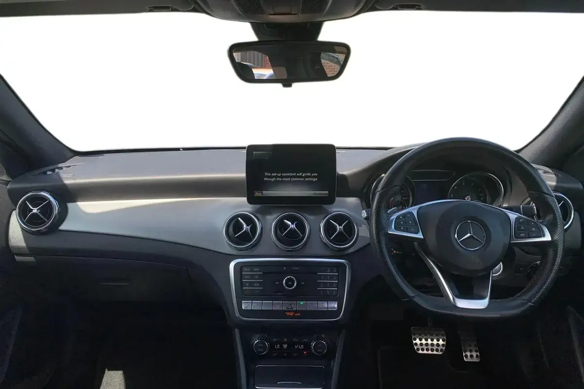 Used Mercedes GLA250 Executive 211 HP (155 kW) 2017 Black SUV