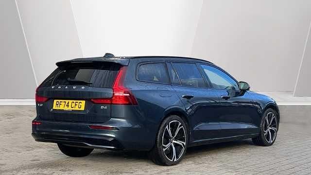 Used Volvo V60 Ultra 194 HP (142 kW) 2025 Estate