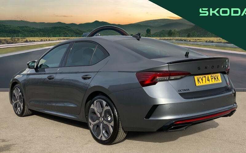 Used Skoda Octavia vRS 265 HP (194 kW) 2025 Hatchback