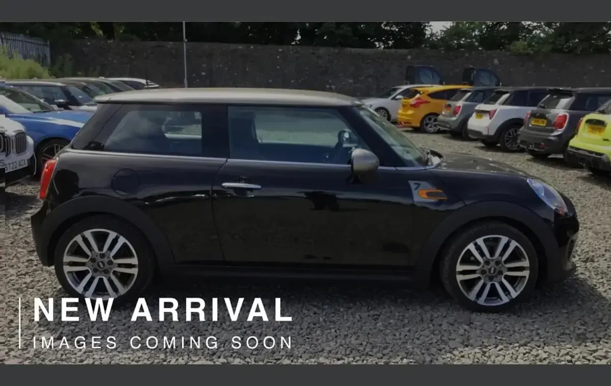 Used Mini Cooper Seven 134 HP (98 kW) 2016 Black Hatchback
