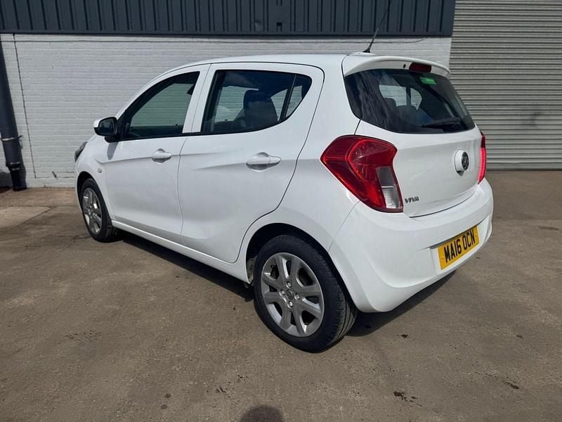 Used Vauxhall Viva 75 HP (55 kW) 2016 White Hatchback