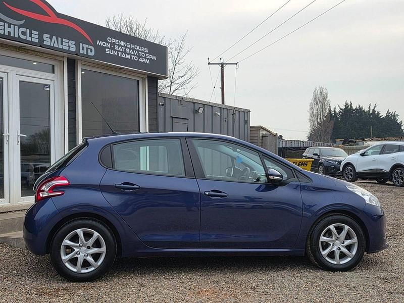 Used Peugeot 208 Active 2015 Blue Hatchback
