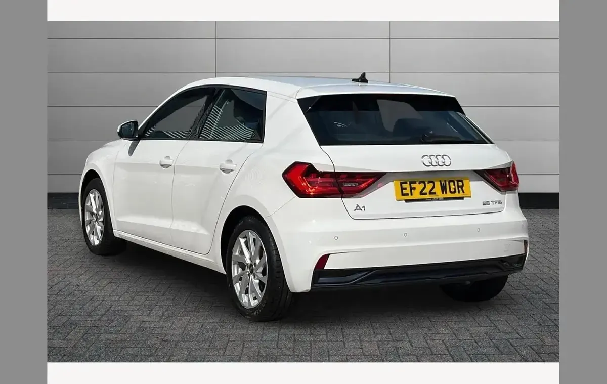 Used Audi A1 Sport 95 HP (69 kW) 2022 White SUV
