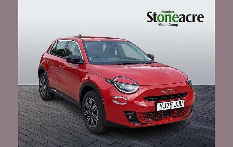 Red New 2025 Fiat 600 SUV | £19,740 (Good price) - Image 1/4