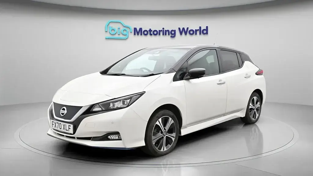 Begagnad Nissan Leaf Tekna 159 kW (217 HK) 2020 Halvkombi