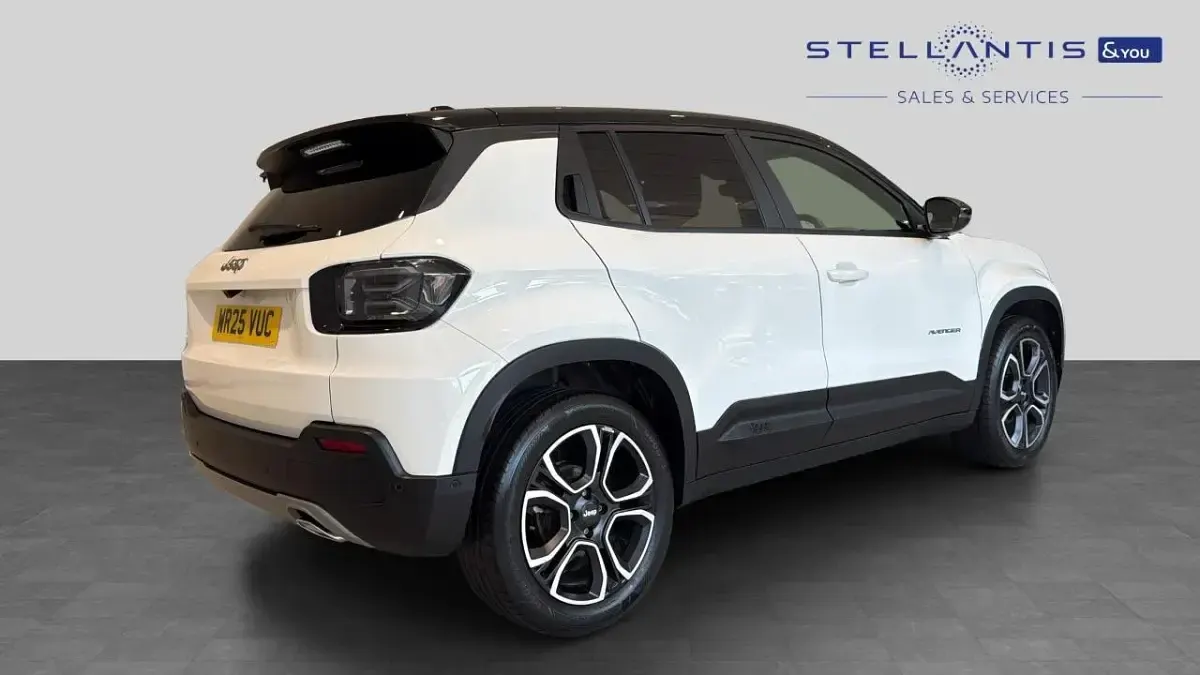 Used Jeep Avenger Summit 100 HP (73 kW) 2025 SUV