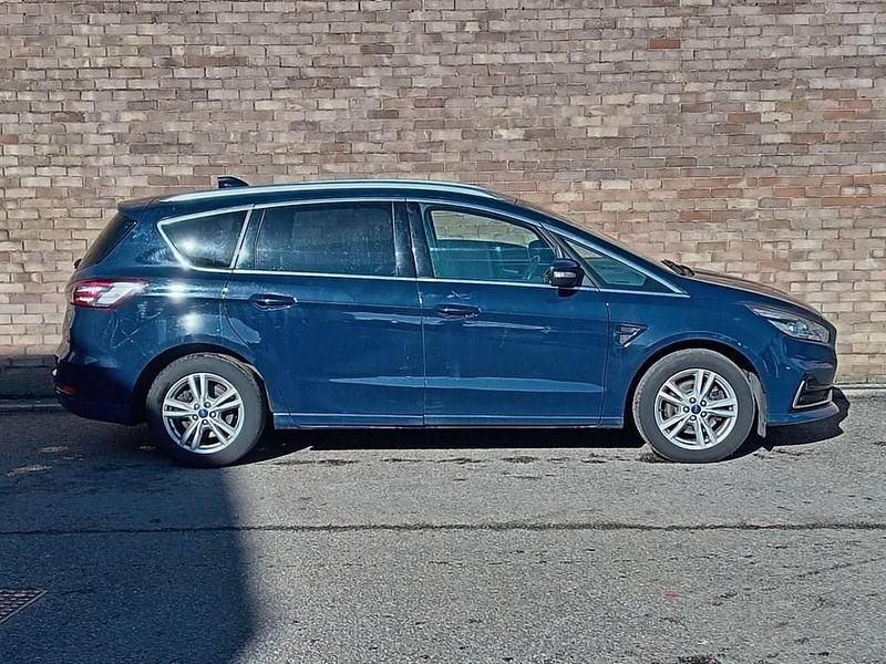 Used Ford S-MAX Titanium 150 HP (110 kW) 2022 Blue MPV