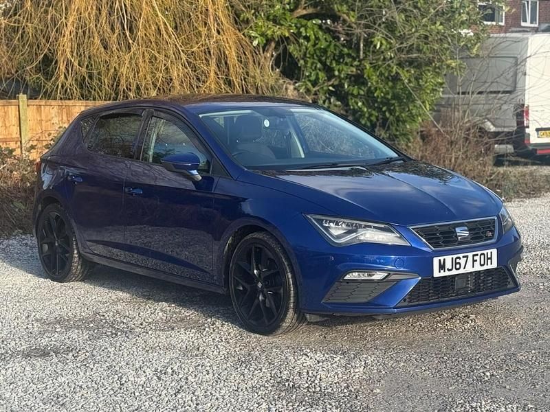 Begagnad Seat Leon FR 125 HK (91 kW) 2017 Blå Halvkombi