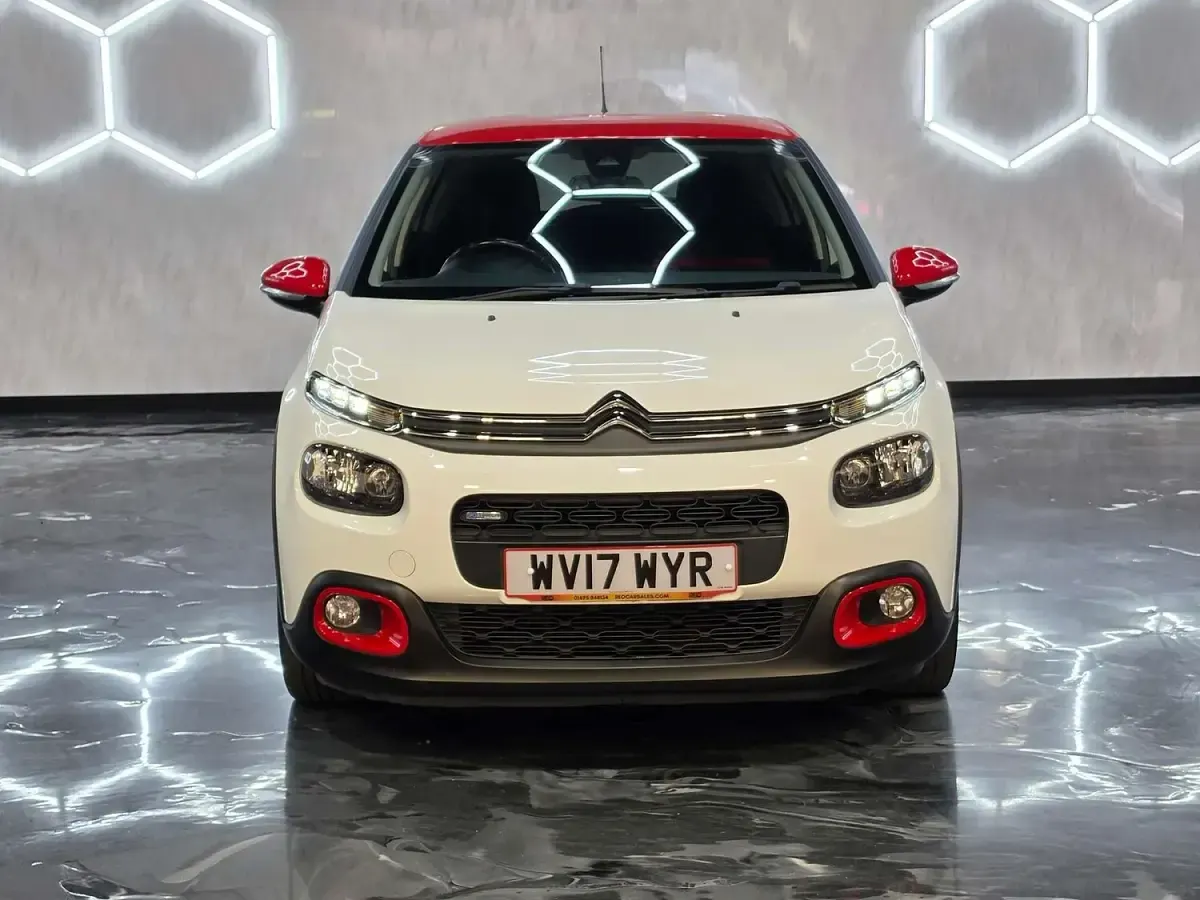 Used Citroën C3 Flair 110 HP (80 kW) 2017 White Hatchback