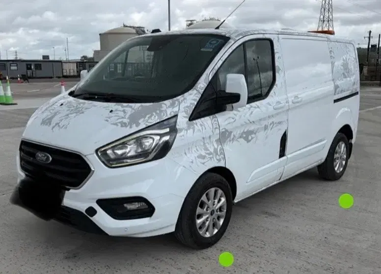 Used Ford Transit Custom Limited 130 HP (95 kW) 2020 White Van