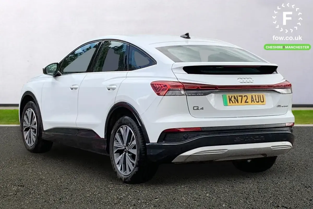 Used Audi Q4 e-tron Sport 125 kW (170 HP) 2022 White SUV