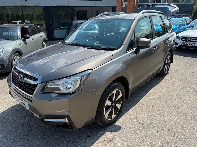 Used Subaru Forester Premium 144 HP (105 kW) 2017 Gold SUV