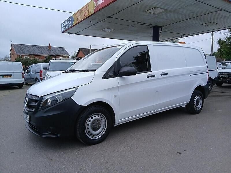 Begagnad Mercedes Vito 2018 Vit Van