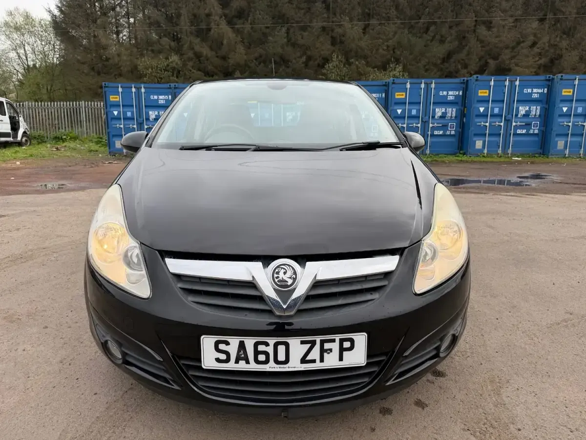 Second-hand Vauxhall Corsa 2010 Negru Hatchback