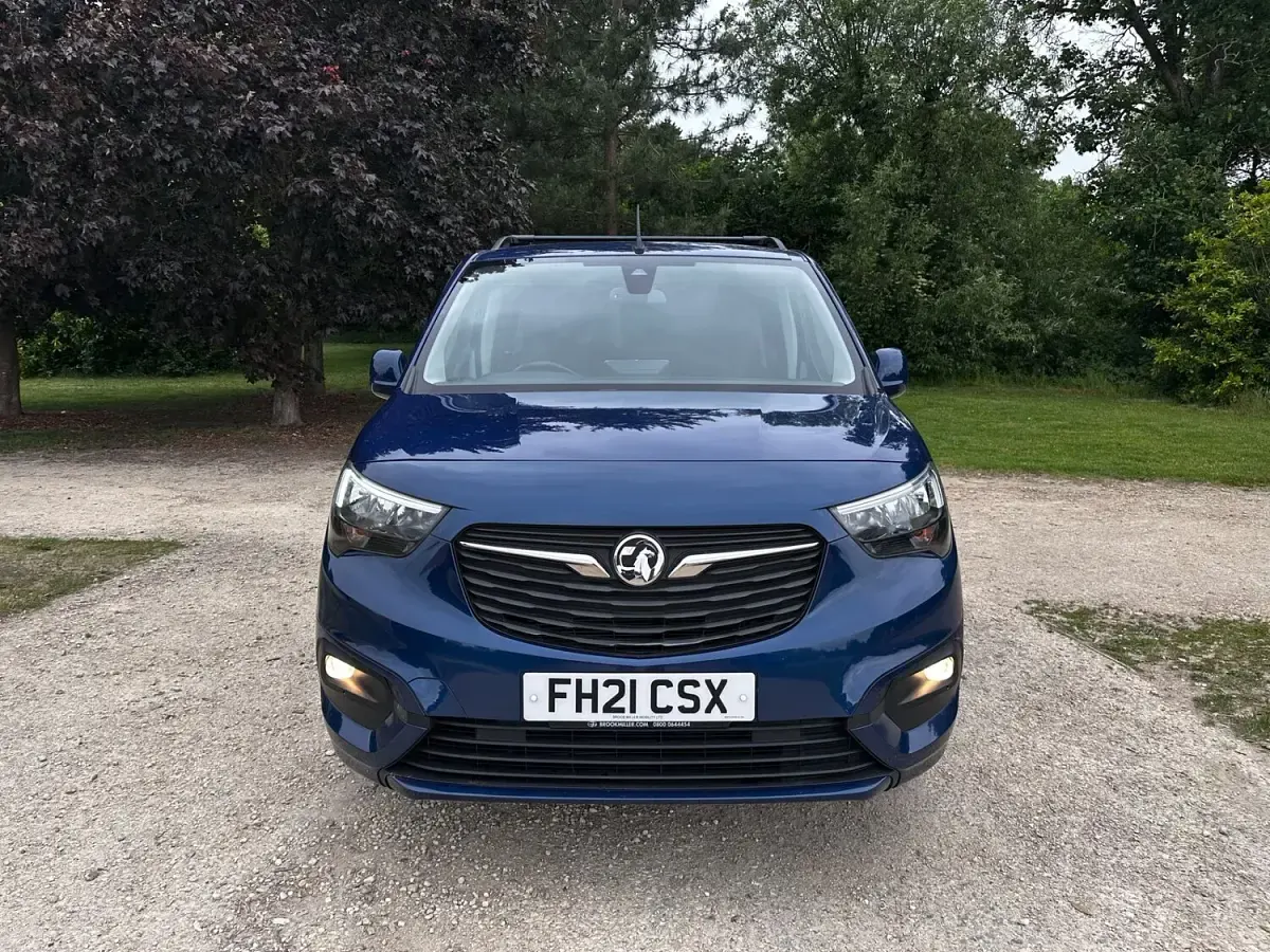 Used Vauxhall Combo 2021 Blue MPV