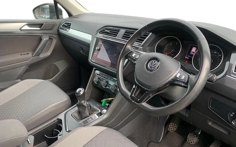 Usado VW Tiguan Match 150 HP (110 kW) 2019 Cinzento SUV