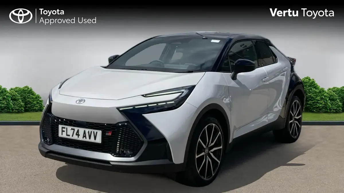 Used Toyota C-HR Sport 223 HP (164 kW) 2024 White SUV
