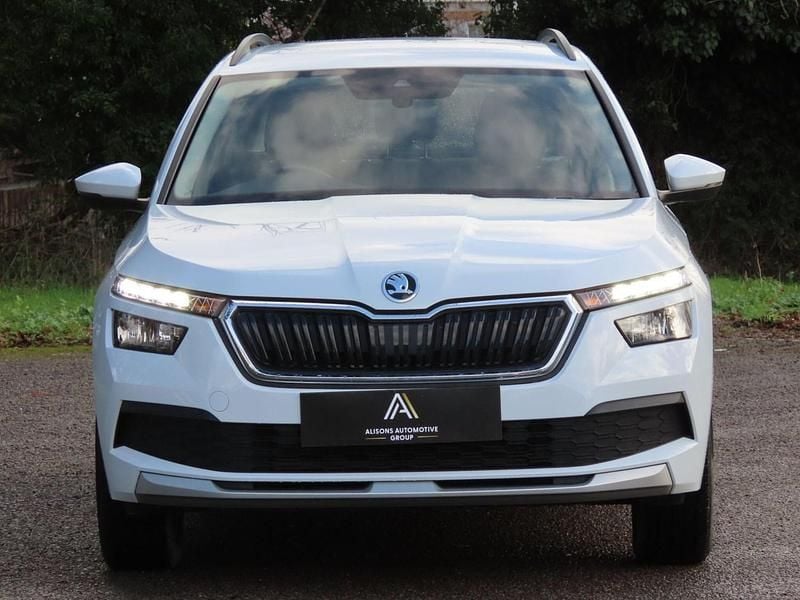 Used Skoda Kamiq SE 115 HP (84 kW) 2023 White SUV