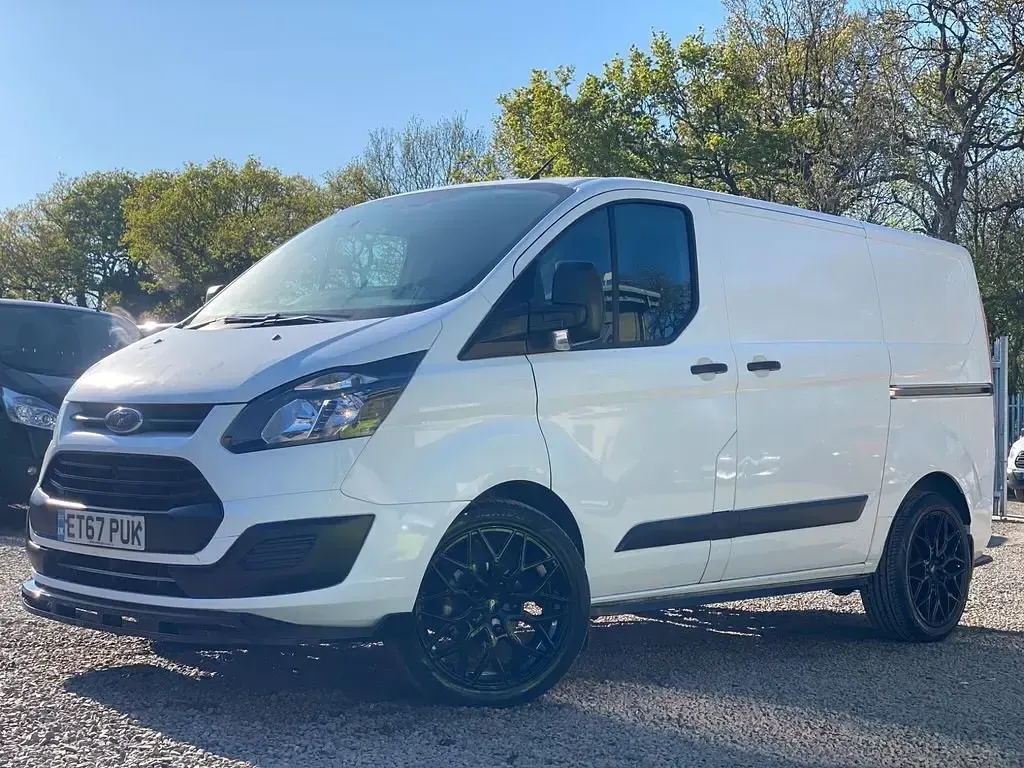 Używany Ford Transit Custom 105 KM (77 kW) 2018 Biały Van