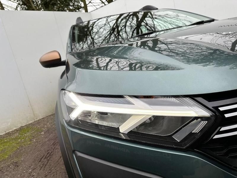 Used Dacia Sandero Extreme 2024 Green Hatchback