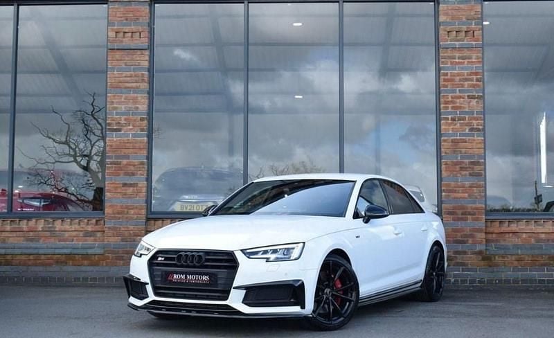 Used Audi A4 Comfort 354 HP (260 kW) 2018 White Sedan