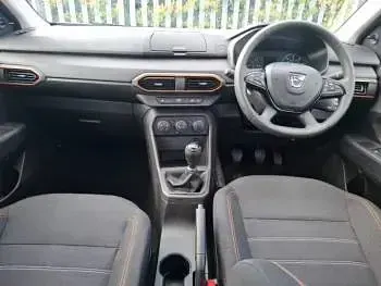 Used Dacia Sandero Essentiel 100 HP (73 kW) 2022 White Hatchback