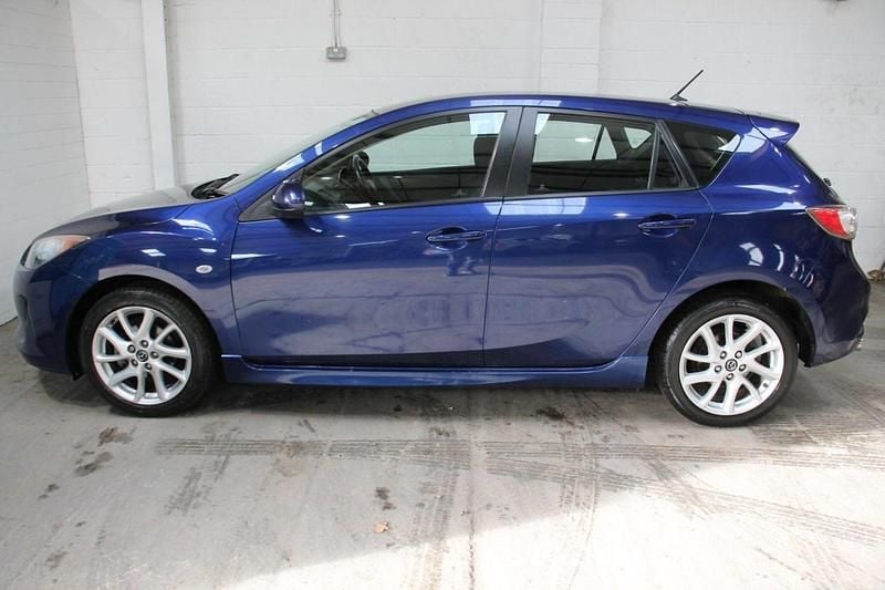Used Mazda 3 105 HP (77 kW) 2013 Blue Hatchback