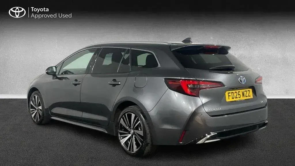 Used Toyota Corolla Design 140 HP (102 kW) 2025 Grey Estate