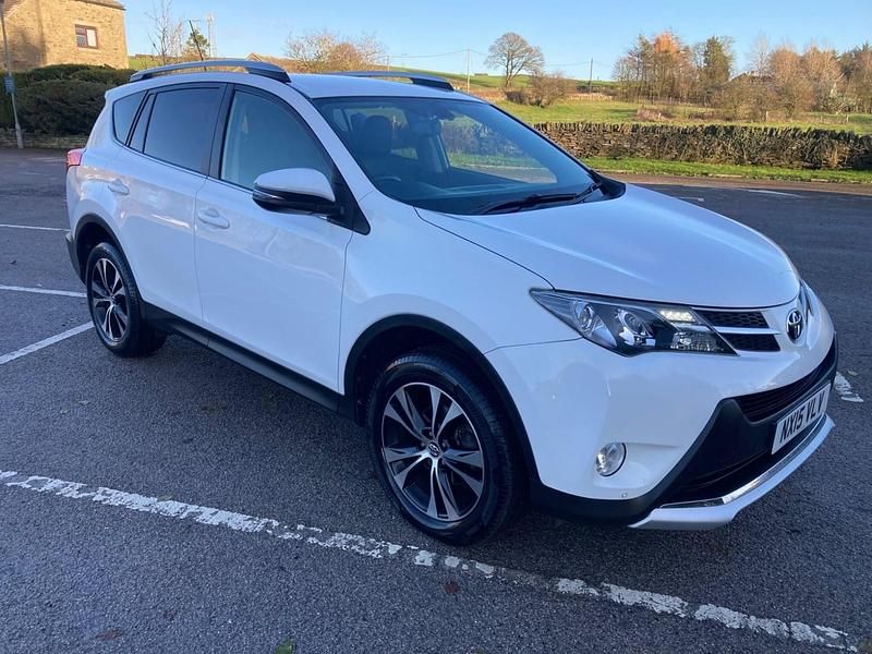 White Used 2015 Toyota RAV4 Estate | £6,795 (Fair price) - Image 1/4