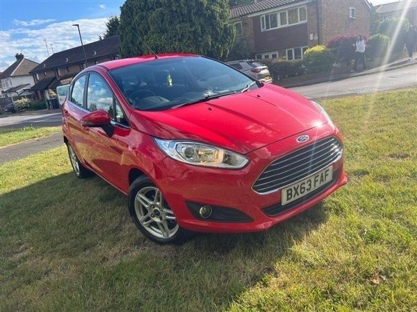 Red Used 2013 Ford Fiesta Zetec Hatchback | £3,995 (Good price) - Image 1/1