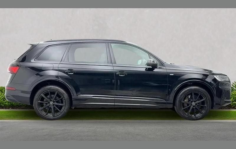 Used Audi Q7 Black Edition 340 HP (250 kW) 2020 Black SUV